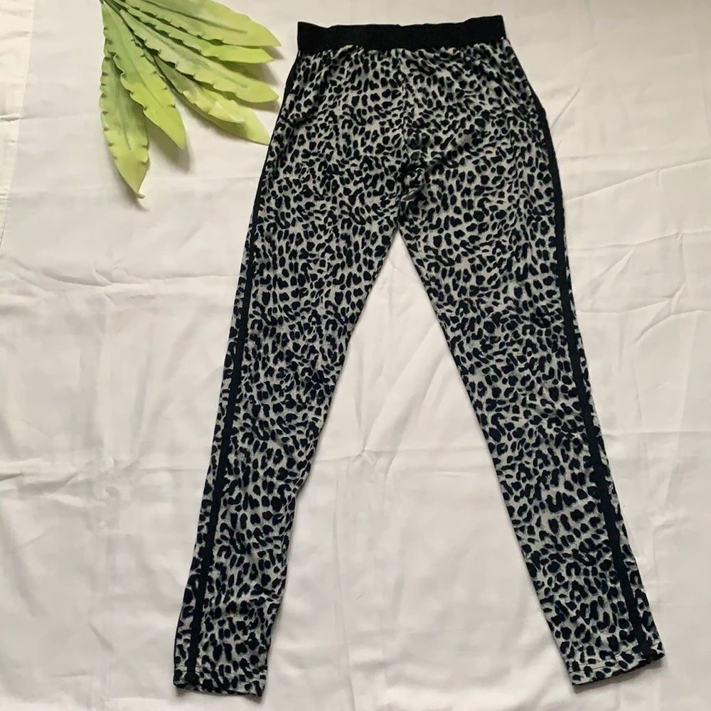 𝅺💥MOVE by Ardene leopard print stretch leggings💥